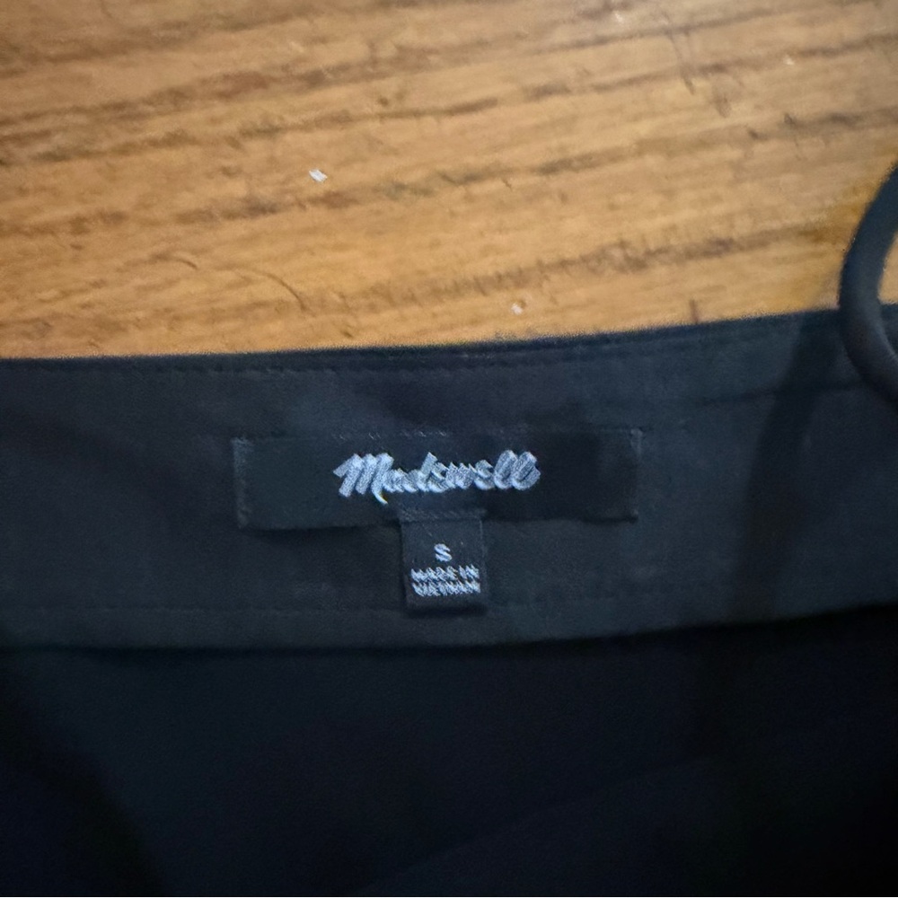 Madewell Satin Square-Neck Cami in True Black - Picture 4 of 5